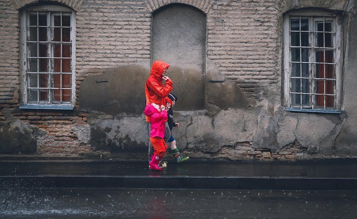 Ten Rainy Walk Games That Need Nothing But a Brolly